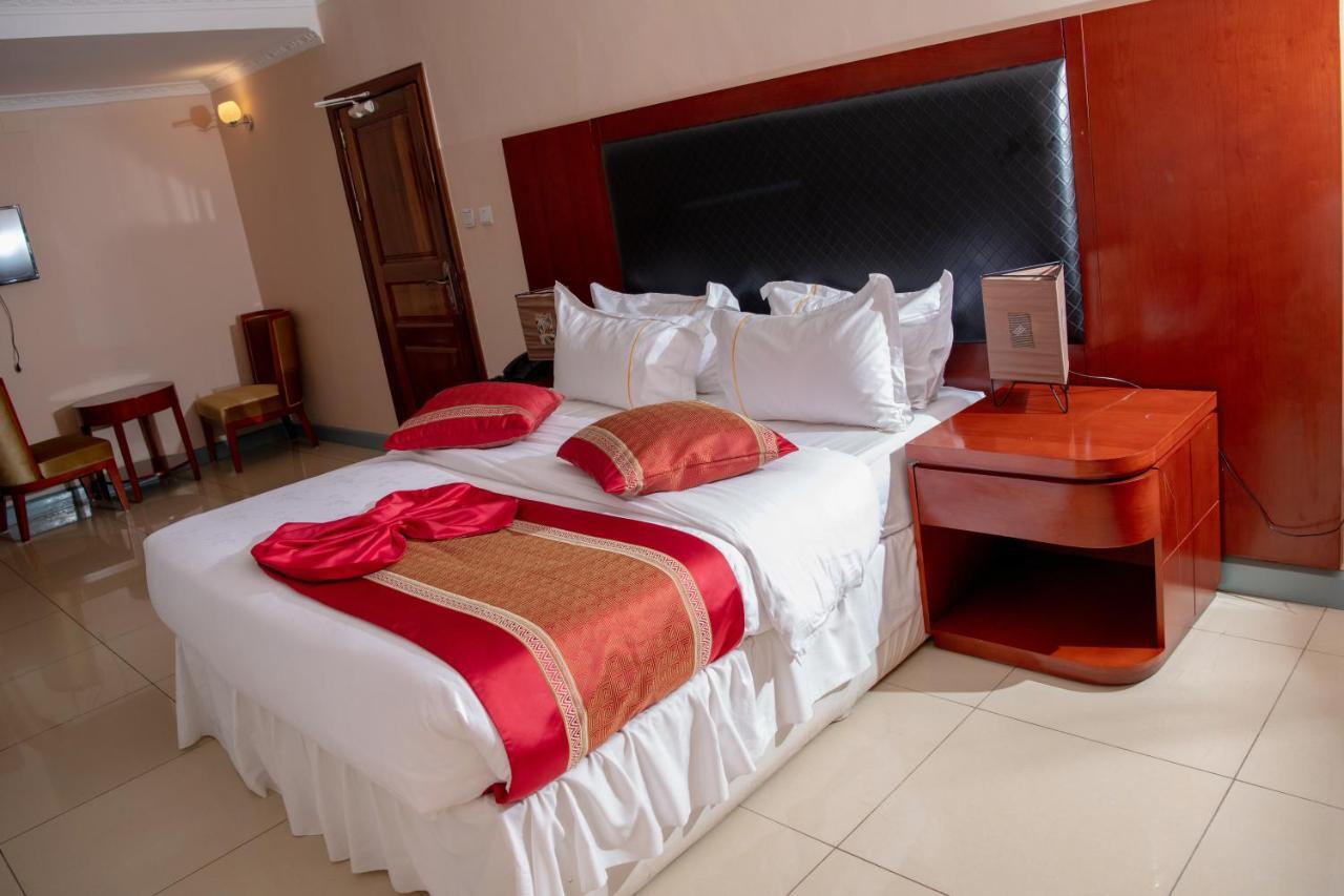 Orient Park Hotel Kigali Exterior foto
